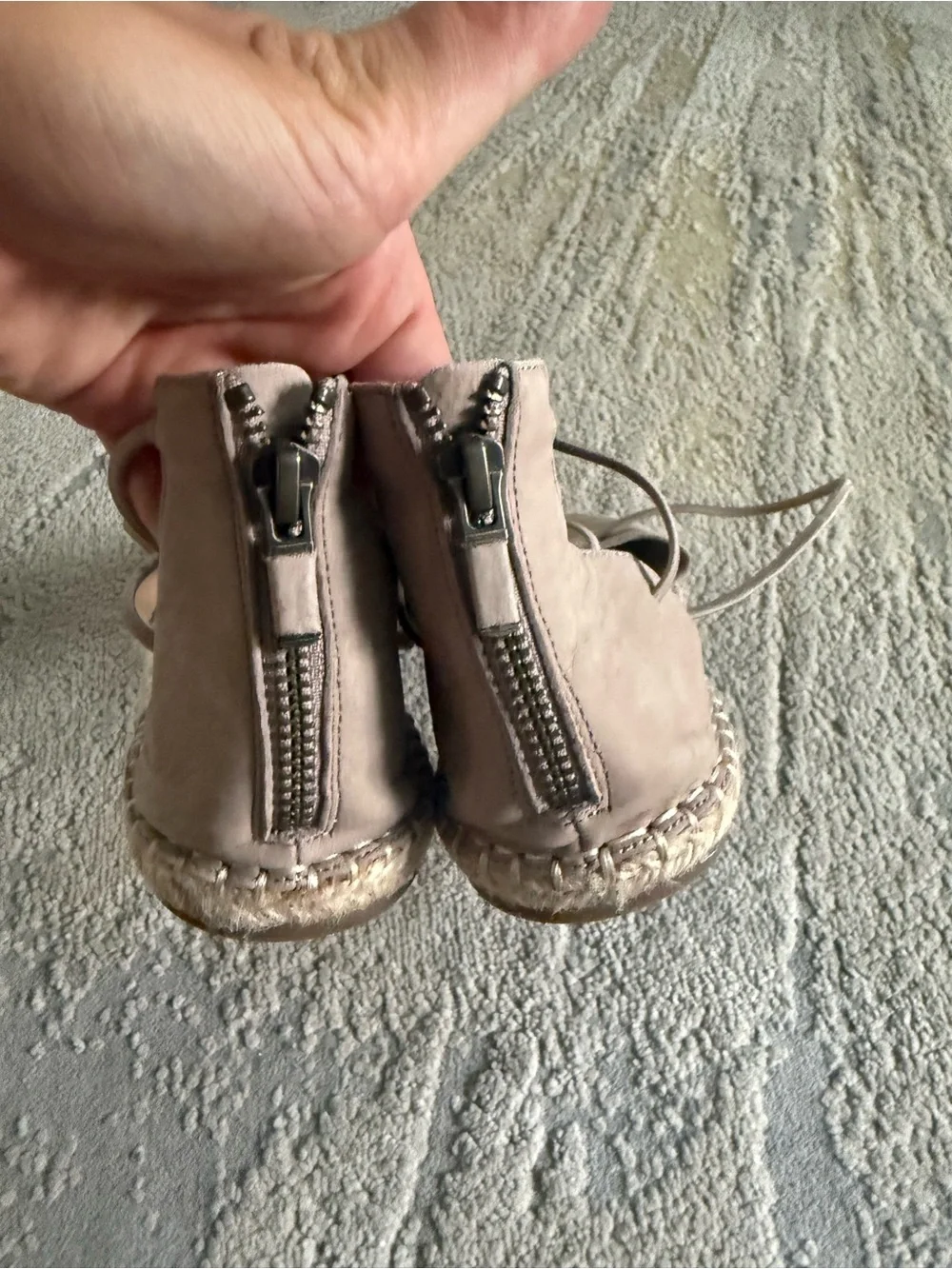 Eileen Fisher Espadrille strappy leather shoes nude neutral  closed toe 8.5